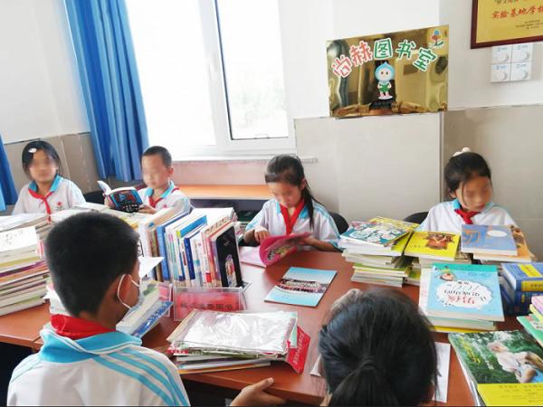 百尺竿头 百间书屋 尚赫图书室为乡村孩子撑起“诗和远方”